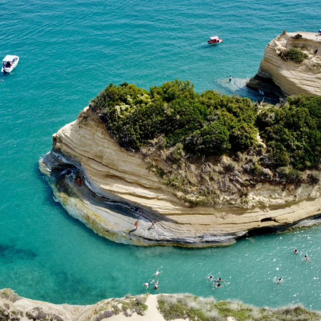 Kanal ljubavi, najpoznatija plaža na Krfu