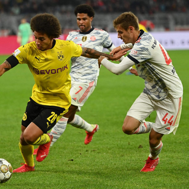 Josip Stanišić (desno)