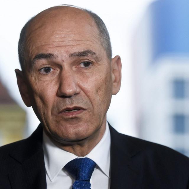 Slovenski premijer, Janez Janša