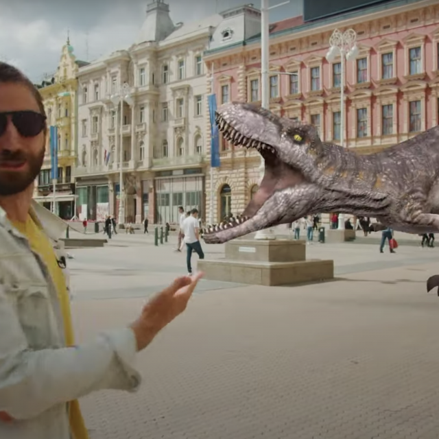 Vid Juračić, YouTuber i arhitekt, u proširenoj stvarnosti na Trgu bana Jelačića