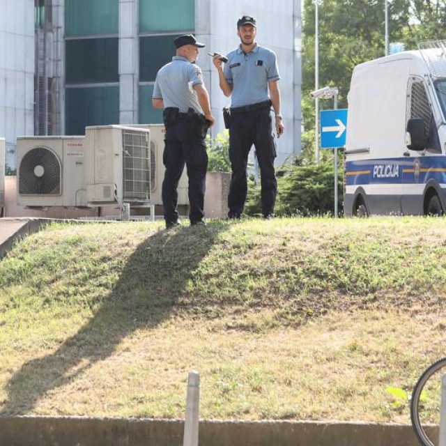 Šerif Hrustić (lijevo), policijska potraga