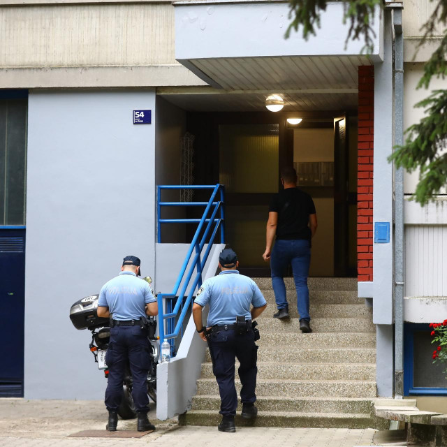 U stanu u Dugavama pronađeno tijelo muškarca, sumnja se na ubojstvo