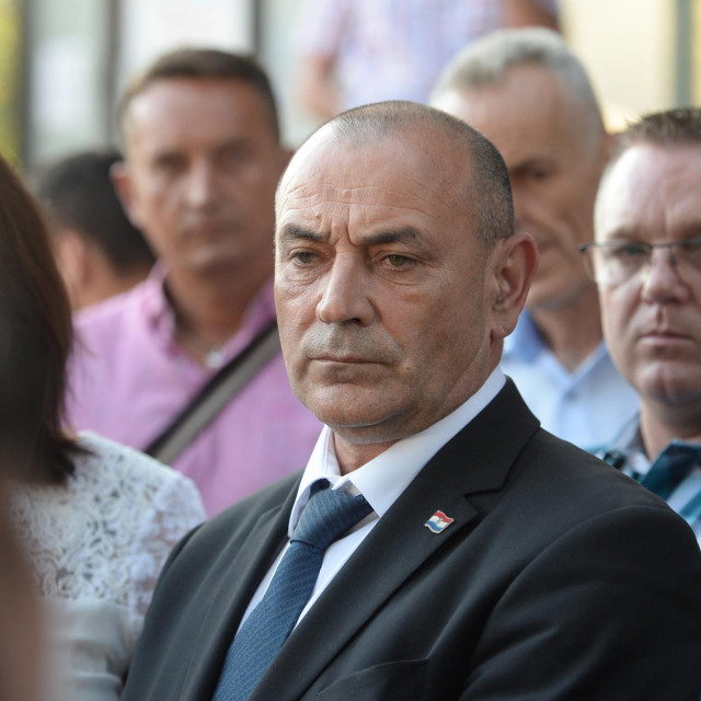 Tomo Medved, ministar branitelja.