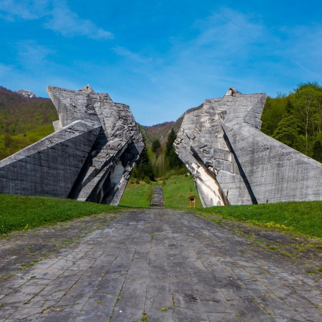 Memorijalni kompleks Tjentište, općina Foča (autor: Miodrag Živković)