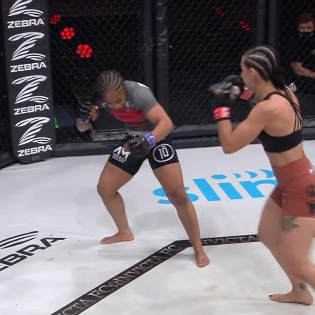 Danielle Taylor vs. Emily Ducote