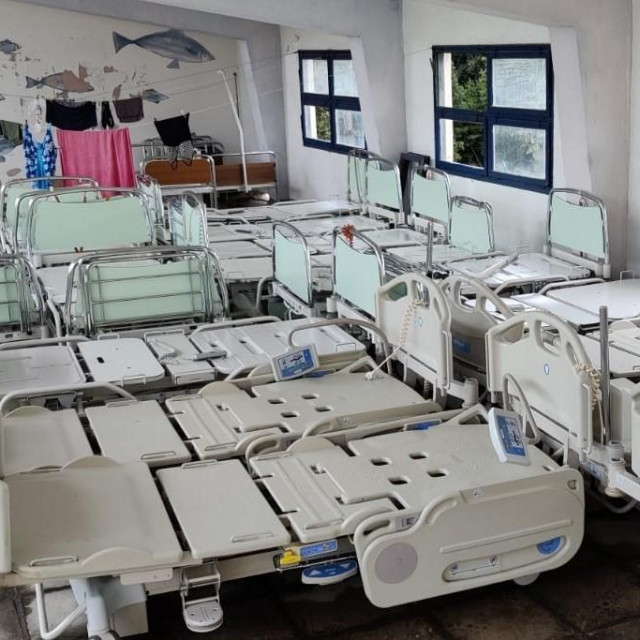 Bolnički kreveti