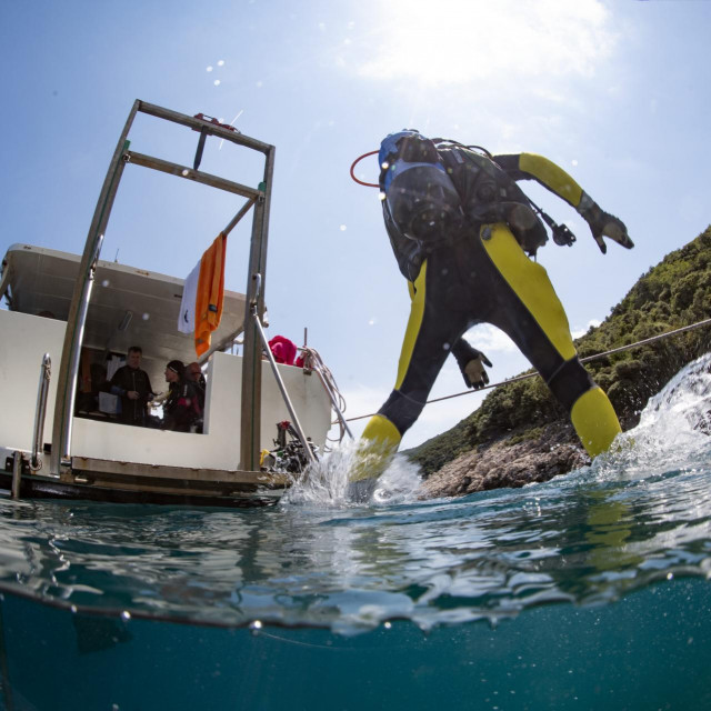 Ronilački centar Diving Žužić