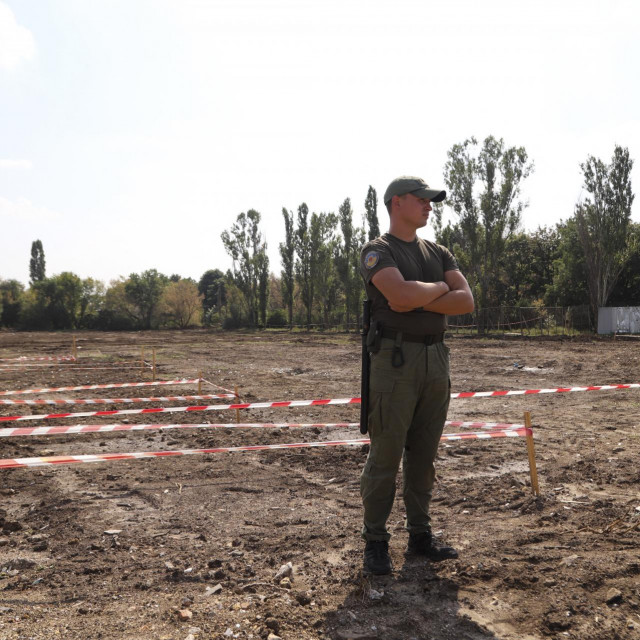 Grobnica je otkrivena prilikom ispitivanja tla za proširenje aerodroma