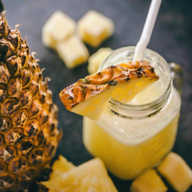 Ananas je bogat vitaminom C, manganom, bakrom i vitaminom B6