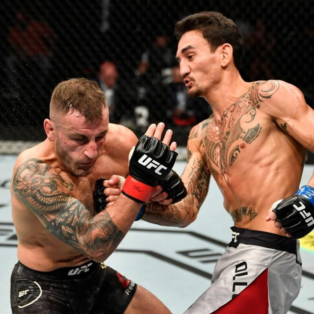 Alexander Volkanovski vs. Max Holloway
