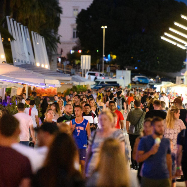 Turisti u centru Splita