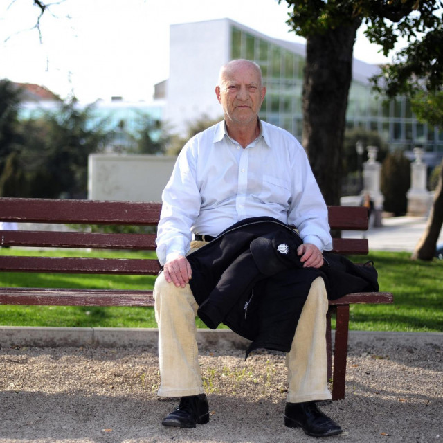 Šibenčanin Stjepan Gulin za svoj je pjesnički opus 2012. godine ovjenčan Goranovim vijencem. Umro je dvije godine kasnije.