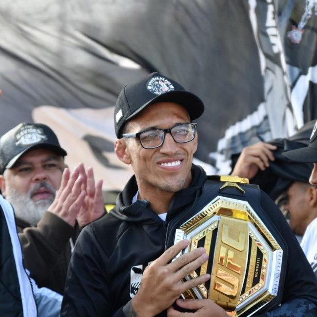 Charles Oliveira