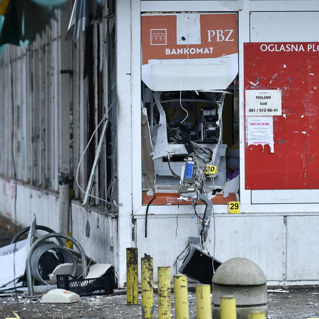 Provaljen bankomat/Ilustracija