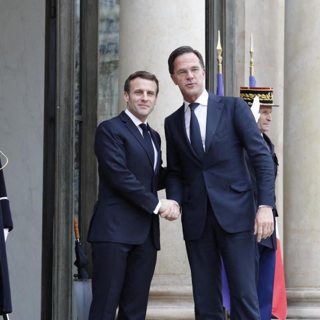 Emmanuel Macron i Mark Rutte
