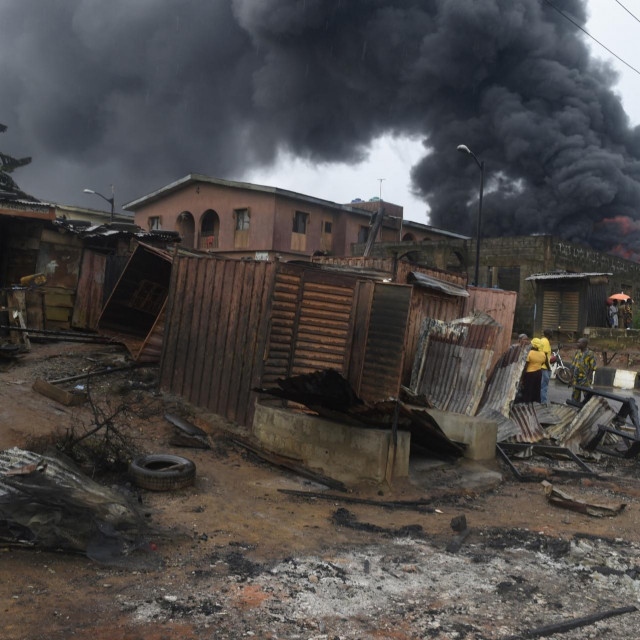 Eksplozija uzrokovana puknućem cijevi za gorivo u Nigeriji