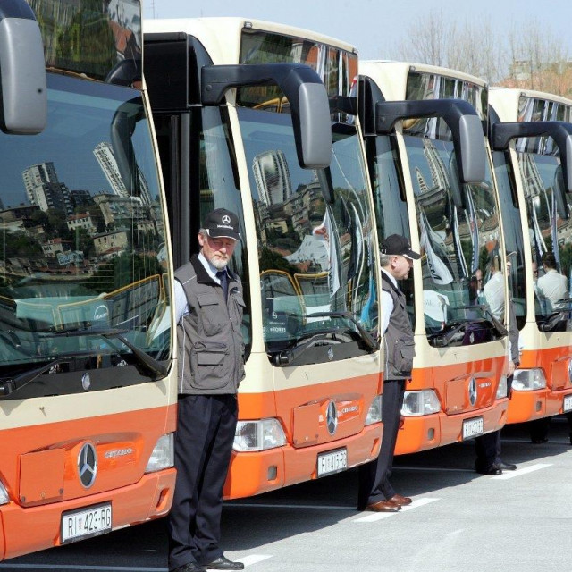 Autobusi Autotroleja; ilustracija