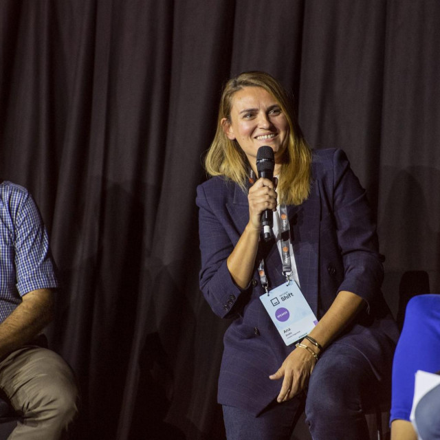 Fedor Bauer (Erste Banka), Ana Zovko (Croatia osiguranje), Ivana Budin Arhanić (Vallmar) i moderator Nikola Vrdoljak (404)