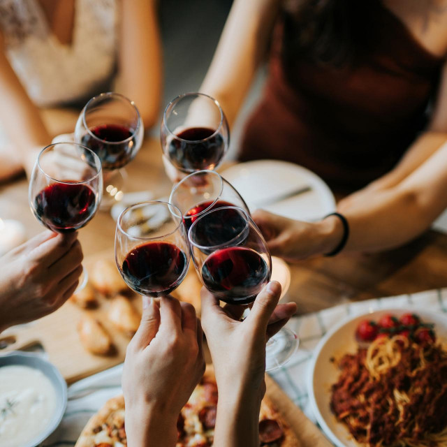 Potencijalne dobrobiti vina i drugih alkoholnih pića za srce izgledaju obećavajuće