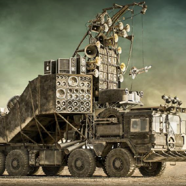 Automobil iz Mad Max: Fury Road