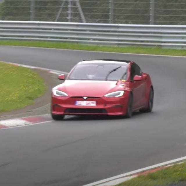 Tesla Model S Plaid na Nurburgringu