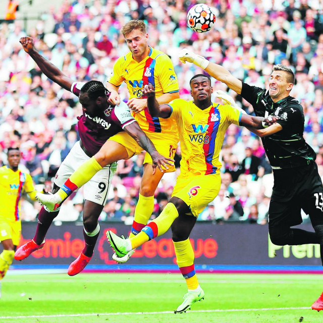 Michail Antonio (prvi lijevo)
