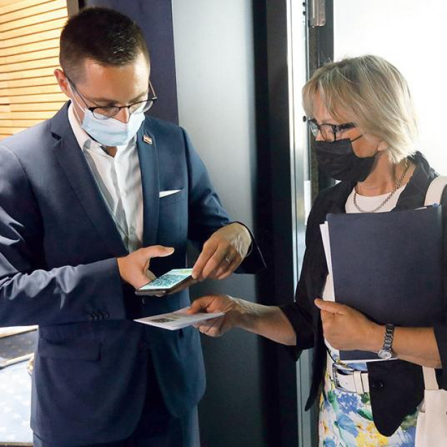 Zaposleni u zdravstvu od početka listopada na posao neće moći ući ako nemaju valjanu covid-potvrdu