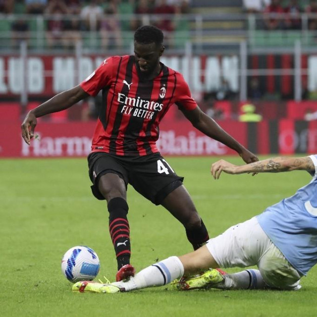 Tiemoue Bakayoko (lijevo)