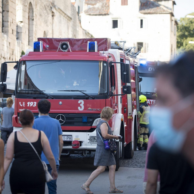 Vatrogasci, ilustracija