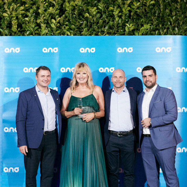 Anđela Buconjić Šutija i članovi uprave Allianza