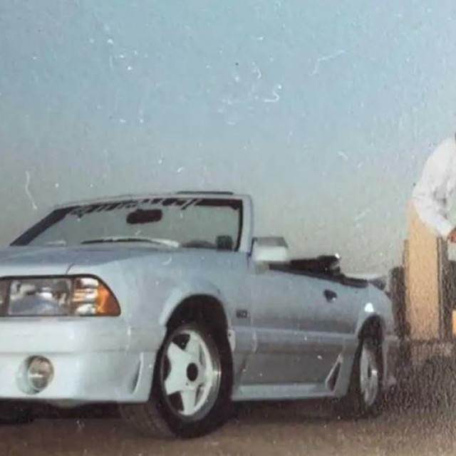 Vanilla Ice i Ford Mustang