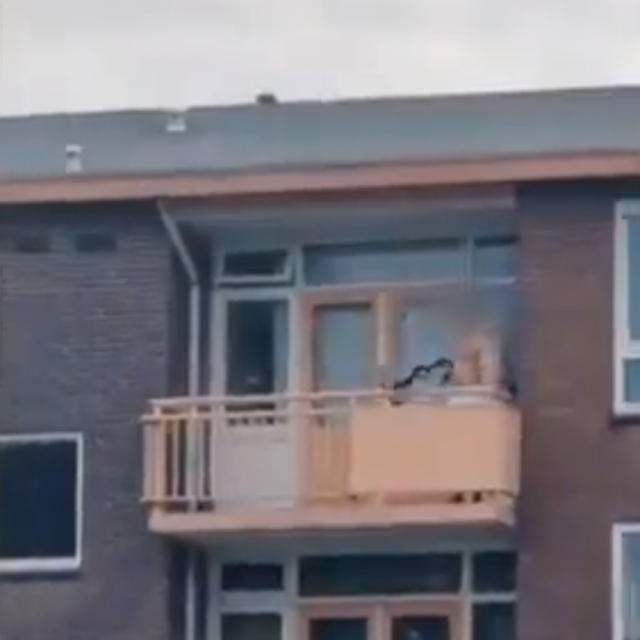 Muskarac sa samostrelom