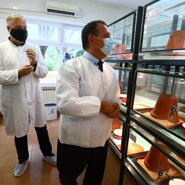 Ministar zdravstva Vili Beroš posjetio je lokaciju buduće tvornice Imunološkog zavoda.
 