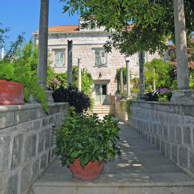 Kapetanske vile u Orebiću iz 19 st. gradili su po uzoru na Dubrovačke ljetnikovce