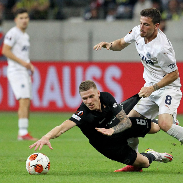Kristijan Jakić u dresu Eintrachta protiv Fenerbahčea