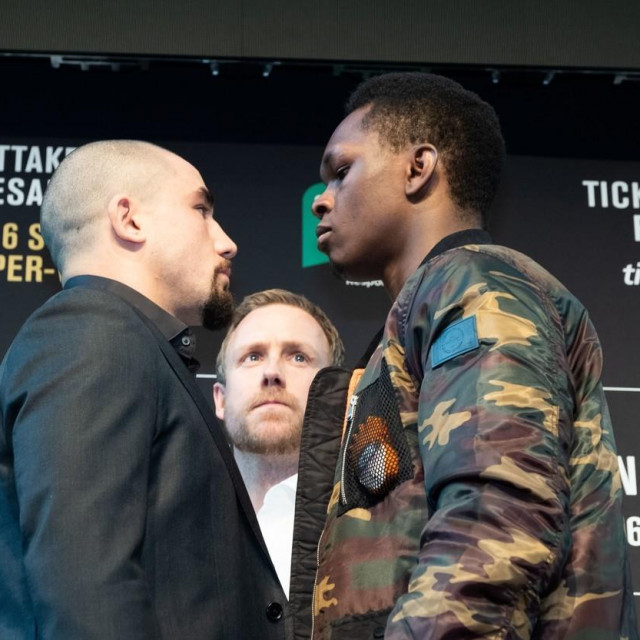 Robert Whittaker vs Israel Adesanya