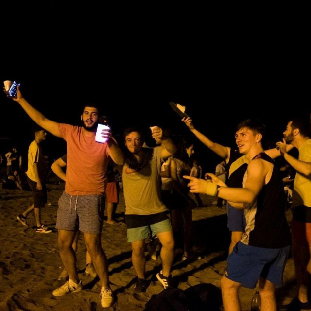 Mladi u Španjolskoj, arhiva