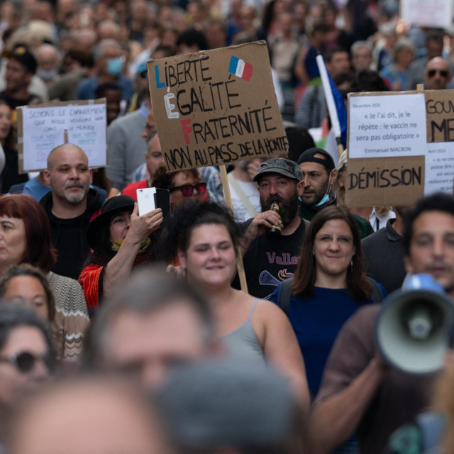 Prosvjed antivaksera/Francuska