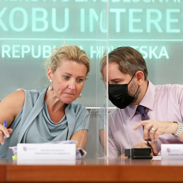 Nataša Novaković, predsjednica povjerenstva i Davorin Ivanjek