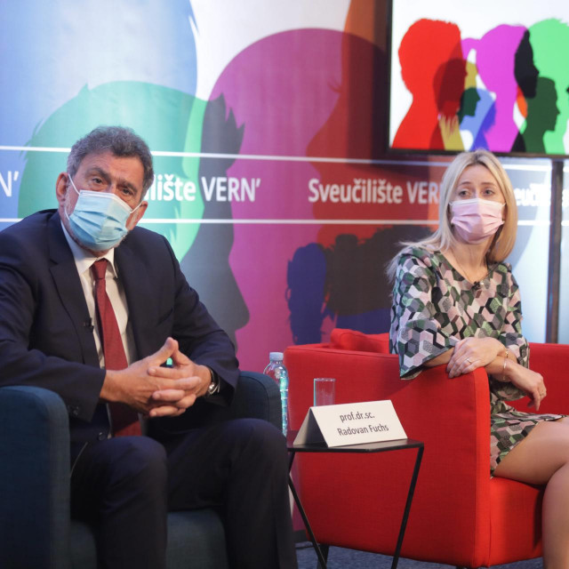 Ministar znanosti i obrazovanja prof. dr. sc. Radovan Fuchs sudjelovao je na okruglom stolu Vraćaju li se studenti na fakultete'