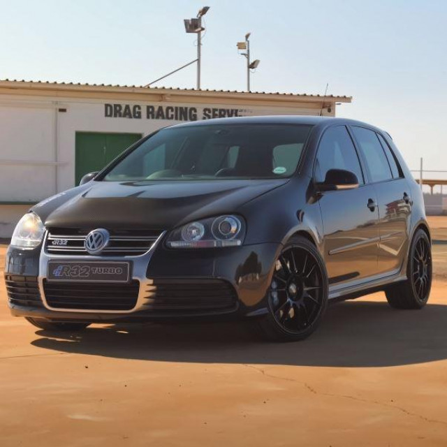 Golf R32