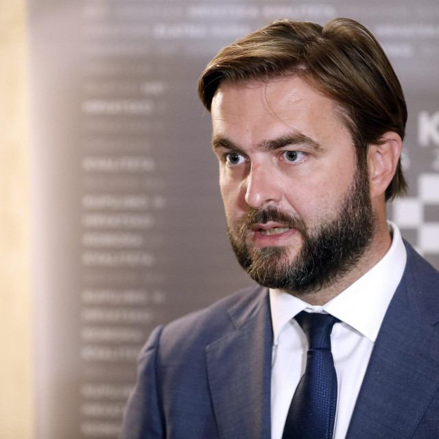Ministar gospodarstva Tomislav Ćorić