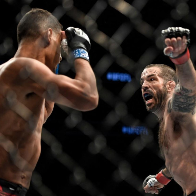 Miguel Baeza vs. Matt Brown