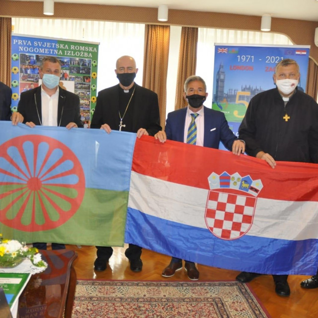 Apostolski nuncij u Hrvatskoj mons. Giorgio Lingua primio Totija Dedića i predstavnike udruge Svjetska organozacija Roma u borbi protiv diskriminacije, rasizma i siromaštva