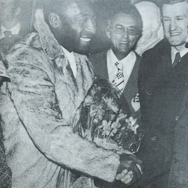 Zagreb, 240921.
Presnimke iz knjige Dinamo 1945 - 1975.
Pele u Zagrebu.