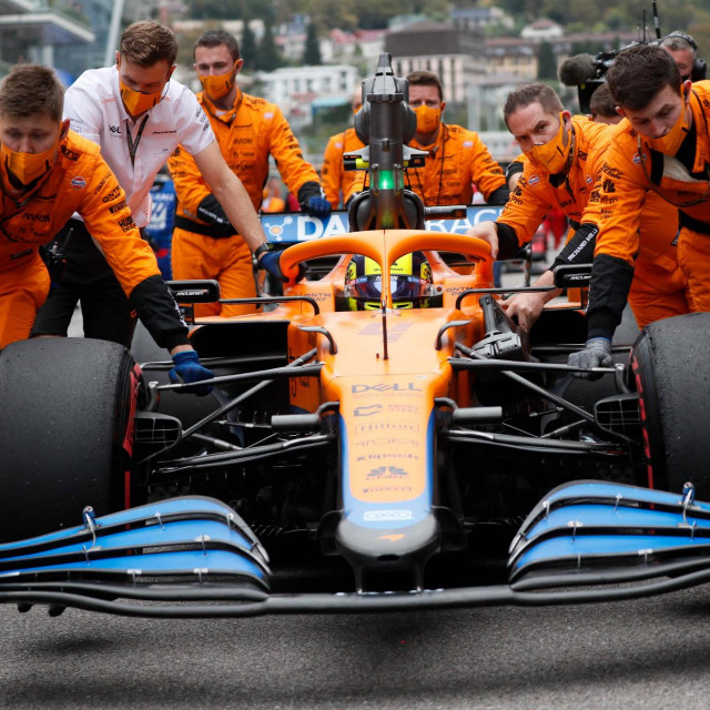 Lando Norris odbio je poziv iz boksa da promijeni gume nakon što je počela jaka kiša