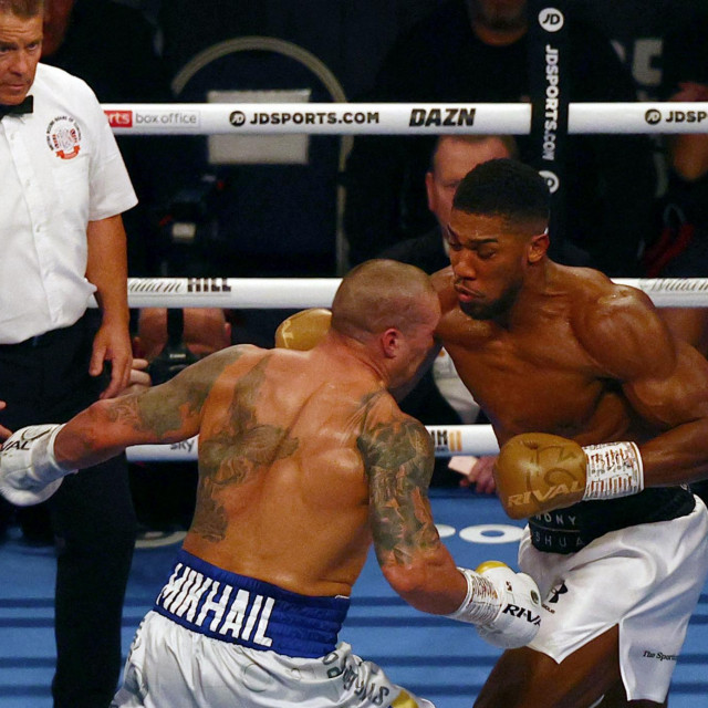 Oleksandr Usyk vs. Anthony Joshua