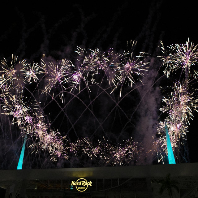 Vatromet u poluvremenu Super Bowla