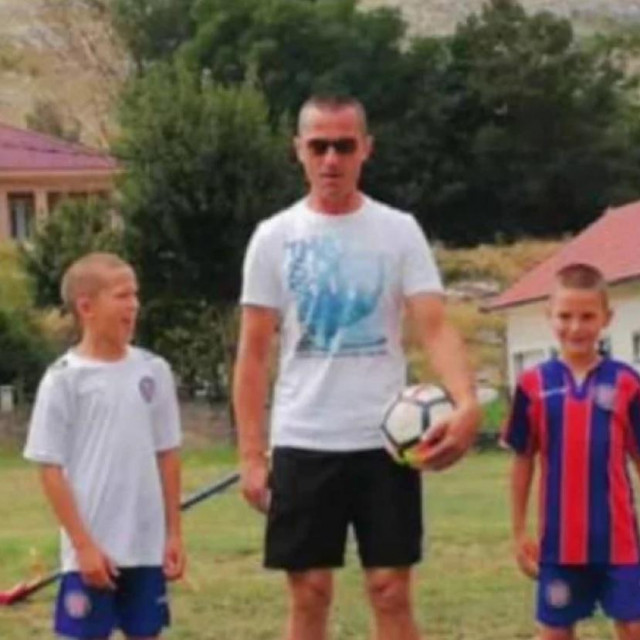 Obitelj Čuić: tata Tomislav i četiri sina, Mario Filip, Toma i David