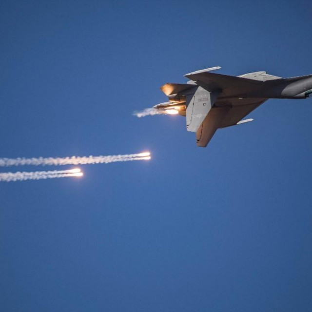 Kineski lovac J-16, arhivska fotografija